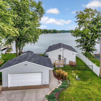 11890 Mentzer Trl, Lindstrom, MN 55045