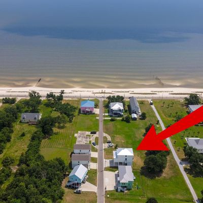 119 Market St, Waveland, MS 39576