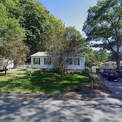 12 Acorn St, Middleboro, MA 02346