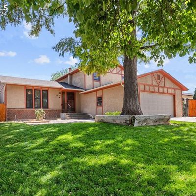 12 Mendecino Dr, Pueblo, CO 81005