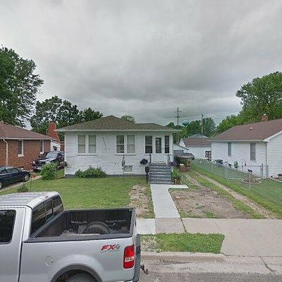 120 E 1 St St, Roxana, IL 62084