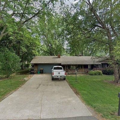 1202 W Price Ave, Savannah, MO 64485