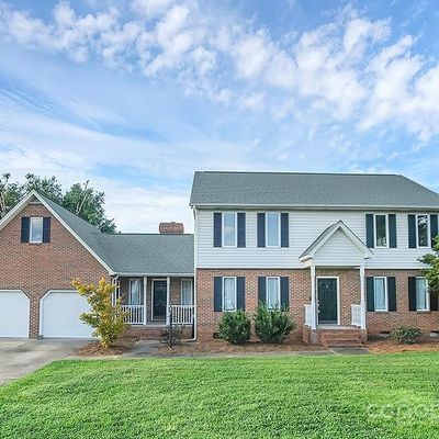 106 Cameron Dr, Kings Mountain, NC 28086