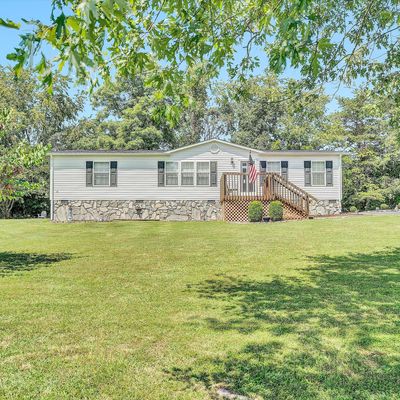 106 Courtland Dr, Vinton, VA 24179