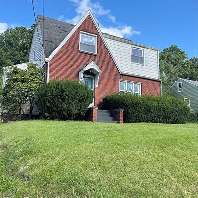 1060 Bechtol Ave, Sharon, PA 16146