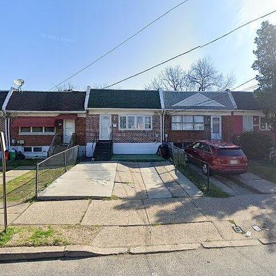 1068 Lakeshore Dr, Camden, NJ 08104