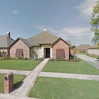 107 Hamlet Ln, Lafayette, LA 70508