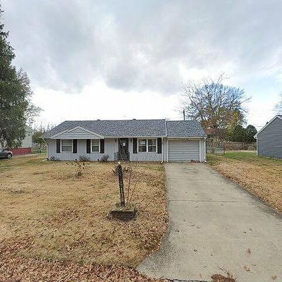 107 Saint Thomas Dr, Godfrey, IL 62035