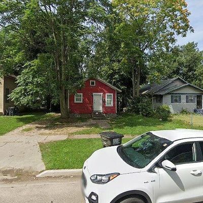 1070 Bishop Ave, Benton Harbor, MI 49022