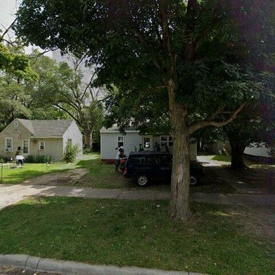 1071 Bishop Ave, Benton Harbor, MI 49022