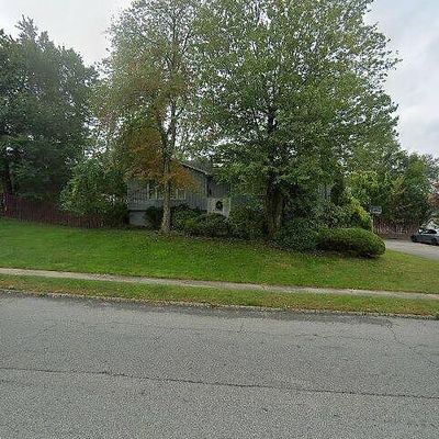 108 Packanack Lake Rd, Wayne, NJ 07470