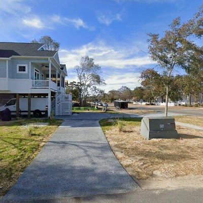 109 Se 17th Street Oak Island, Island, NC 28465