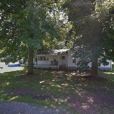 109 W Shirley St, Raymond, IL 62560