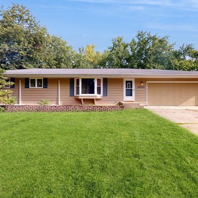 10920 Oak Knoll Ter N, Hopkins, MN 55305