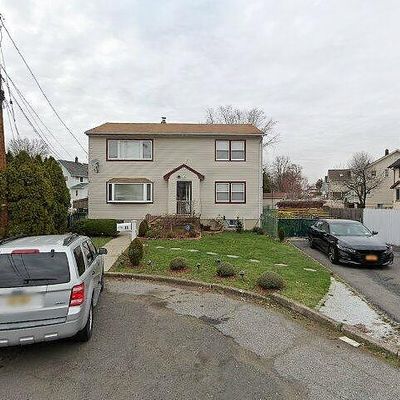 11 Alpine Ct, Ridgefield Park, NJ 07660