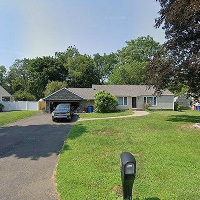 11 Kenmore Rd, Morrisville, PA 19067