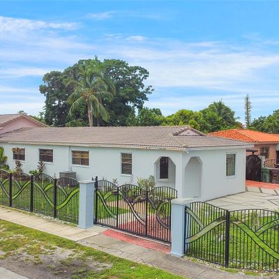 110 W 43 Rd St, Hialeah, FL 33012