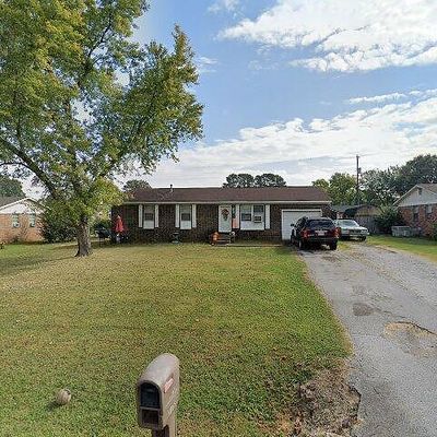 1103 Burroughs Ave, Muscle Shoals, AL 35661