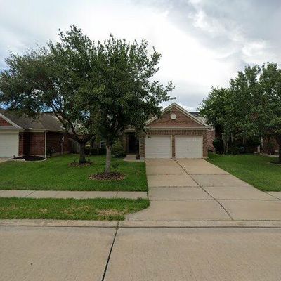 12807 Crestwind Dr, Pearland, TX 77584