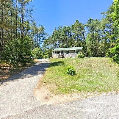 13 Clark St, Belmont, NH 03220