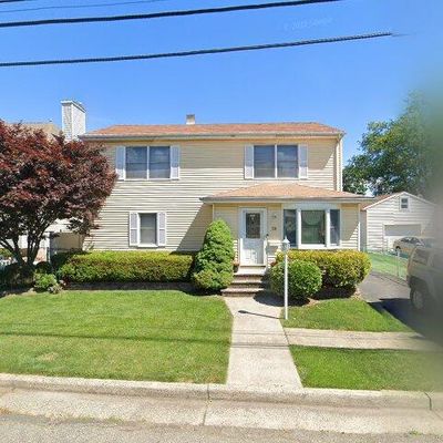 13 Fayette St, Edison, NJ 08817