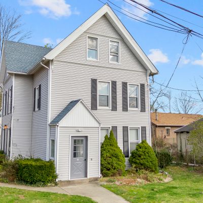 13 Victor St, Hamden, CT 06514