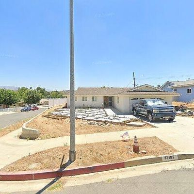 13182 Fernmont St, Sylmar, CA 91342