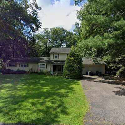 132 Dogwood Dr, Oakland, NJ 07436