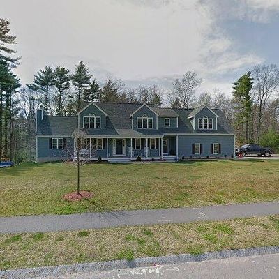 133 Carriage Hill Dr, Raynham, MA 02767