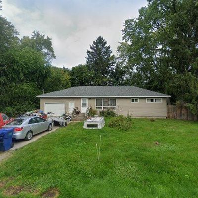 1333 Rackliffe Dr, Benton Harbor, MI 49022