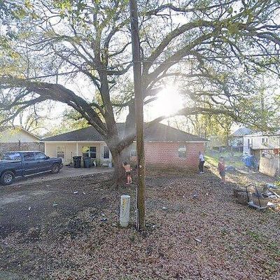 13483 Burnt Pecan St, Gonzales, LA 70737