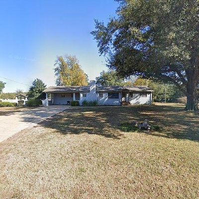 135 Mccutchen St, Forrest City, AR 72335