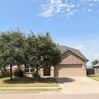 1352 Hearthstone Dr, Burleson, TX 76028