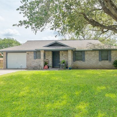 1353 Cherie Brook Dr, Goliad, TX 77963