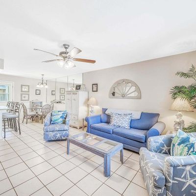 137 Cindy Ln, Panama City Beach, FL 32407