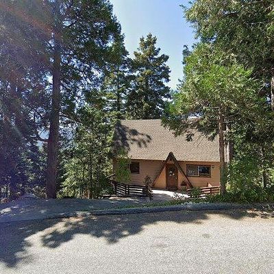 137 Grizzy Rd, Lake Arrowhead, CA 92352