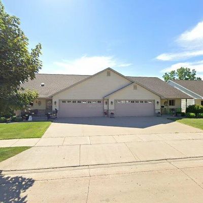 138 Somerset Ln, Kimberly, WI 54136