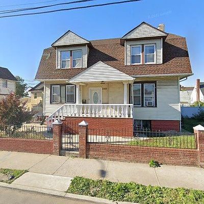 1383 Pinson St, Far Rockaway, NY 11691