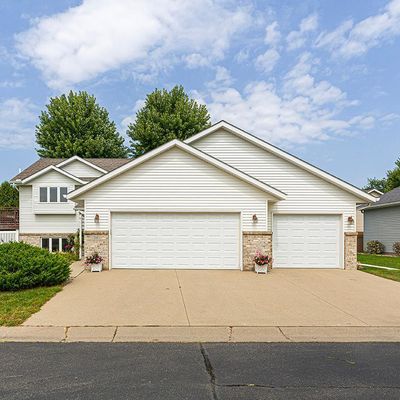 14 Fox Trl, North Mankato, MN 56003