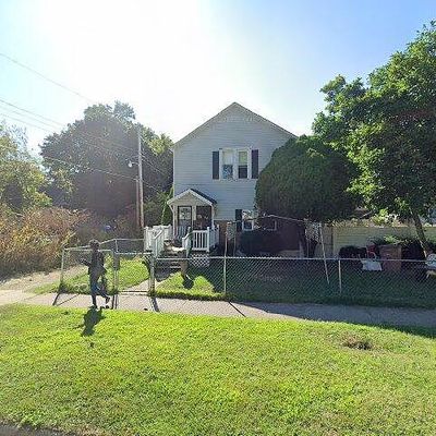 122 N Seeley St, Benton Harbor, MI 49022