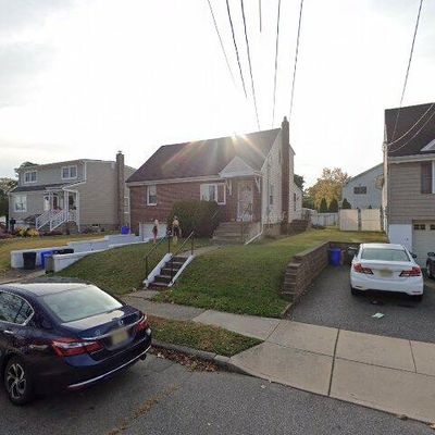 124 Lincoln Ave, Saddle Brook, NJ 07663