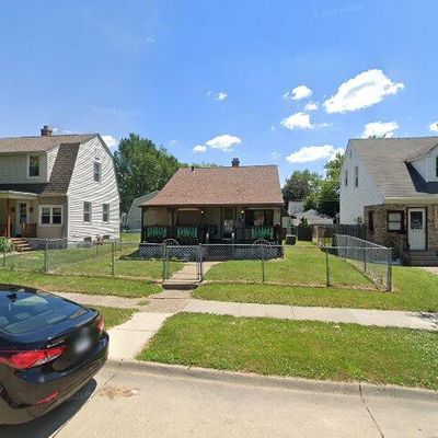 125 S Birchwood Ave, Davenport, IA 52802