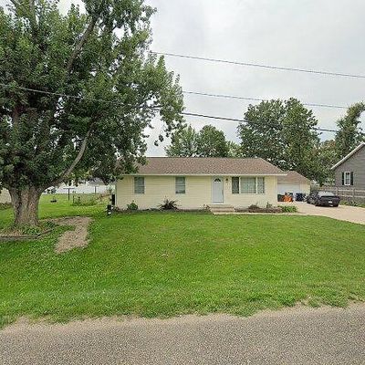 15 Drake Dr, Palo, IA 52324