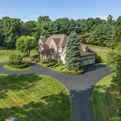 15 Old Mine Rd, Lebanon, NJ 08833