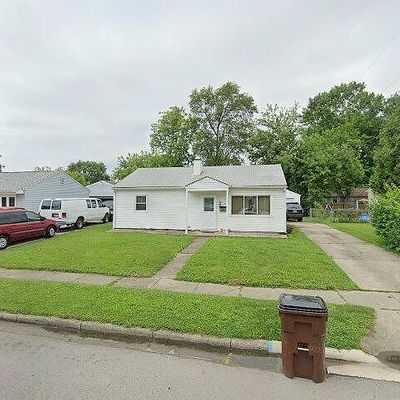 15 Thornton Dr, Fairborn, OH 45324