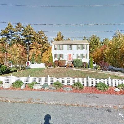 152 Swan Dr, East Taunton, MA 02718