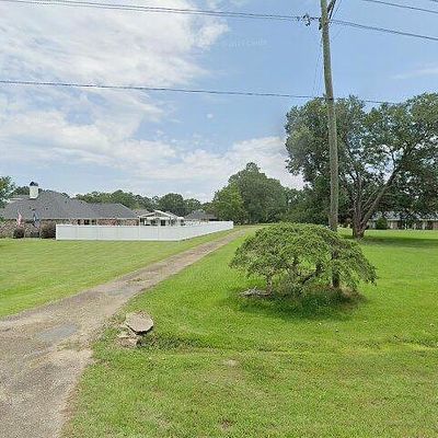 15259 Denham Rd, Pride, LA 70770