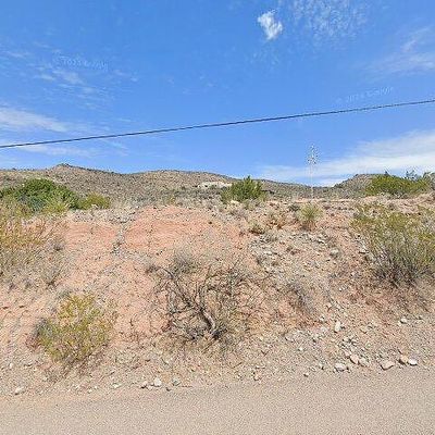 157 Fresnal Canyon Rd, La Luz, NM 88337