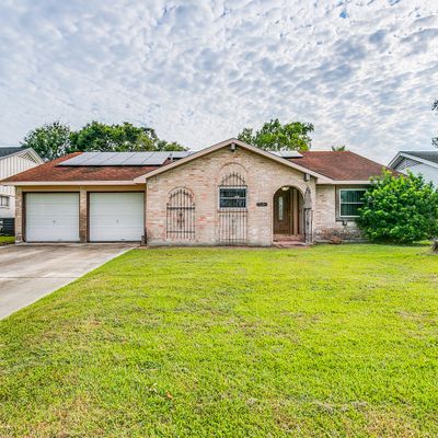 15803 Blackhawk Blvd, Friendswood, TX 77546