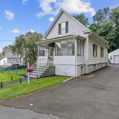 16 Taft St, East Haven, CT 06513